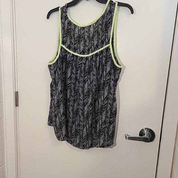Love on a Hanger Sleeveless Top Multi-Color Ladies Pre-Owned Summer Comfy Casual - Picture 6 of 9